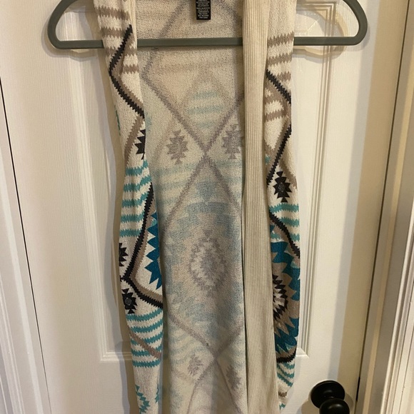 Aztec Cardigan - Picture 2 of 2